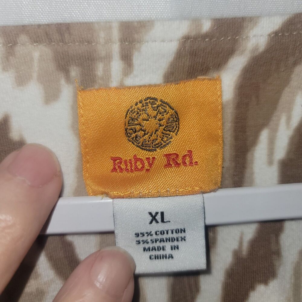 Ruby Rd. Women's Size XL Brown Tan Abstract Tiger Zebra Animal Print Knit Top - Picture 3 of 8